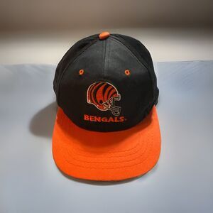 Cincinnati Bengals Boys Snap Back Hat Cap Black And Orange With Helmet On Front